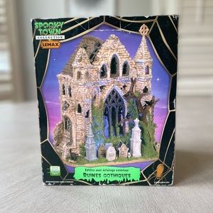 Spooky Town Collection Lemax- Ruines Gothiques- collector item-2006